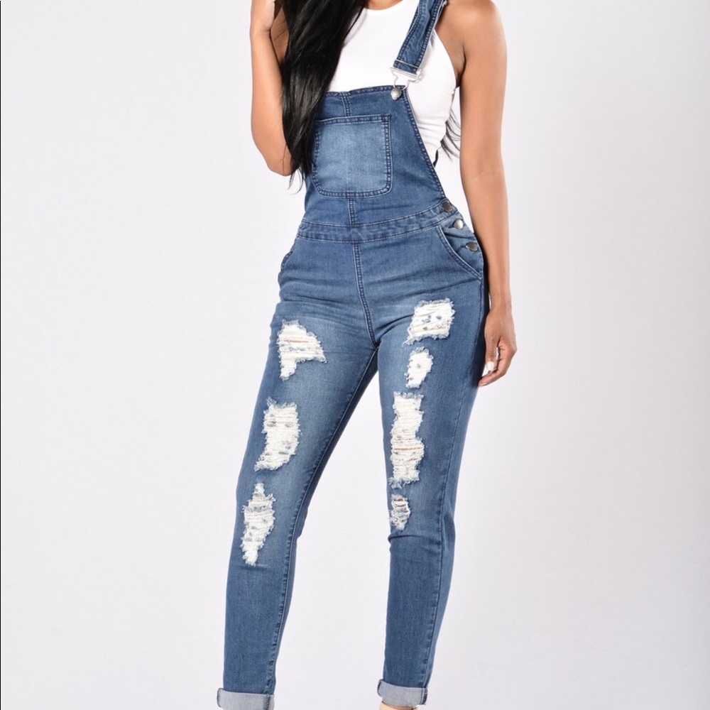 🔥💕 Brand new overalls from Fashion Nova ❤️😎🙈